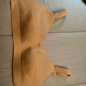 Lululemon nude hold true bra